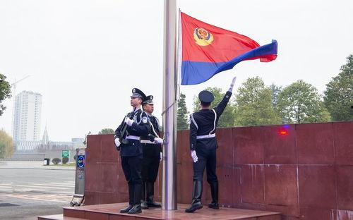 升警旗视频,致敬人民警察的庄严时刻