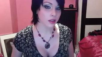 左威威人妖视频,揭秘网络红人背后的故事