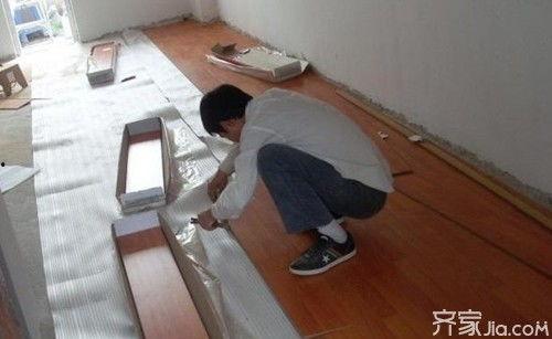 木地板的安装视频过程,从准备到完成