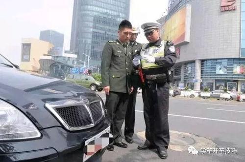 交警拦截军车视频,现场画面曝光引网友热议