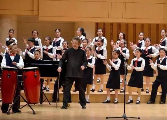 杨鸿年童声合唱团视频,童声悠扬，传递音乐魅力