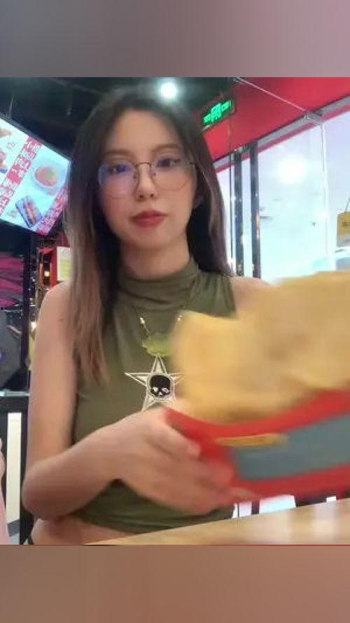 大花蟒视频,神秘森林中的王者风采