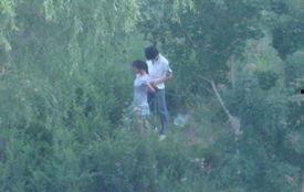 情侣野外活春官视频