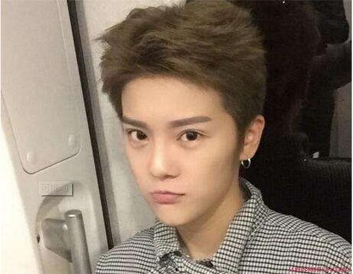 杨清柠郑诺奇接吻视频,网友直呼太甜了！